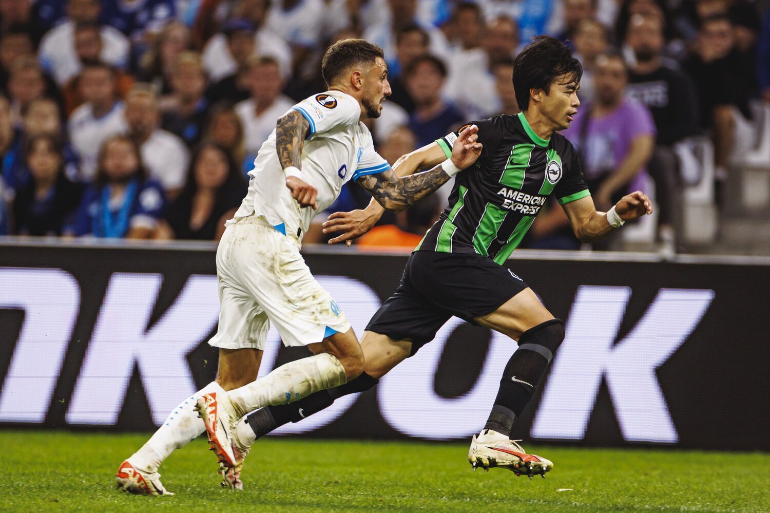 ELでの三笘薫。彼が所属するブライトンをはじめ、日本代表選手の多くははヨーロッパ各国の強豪クラブに在籍している　©Kiichi Matsumoto