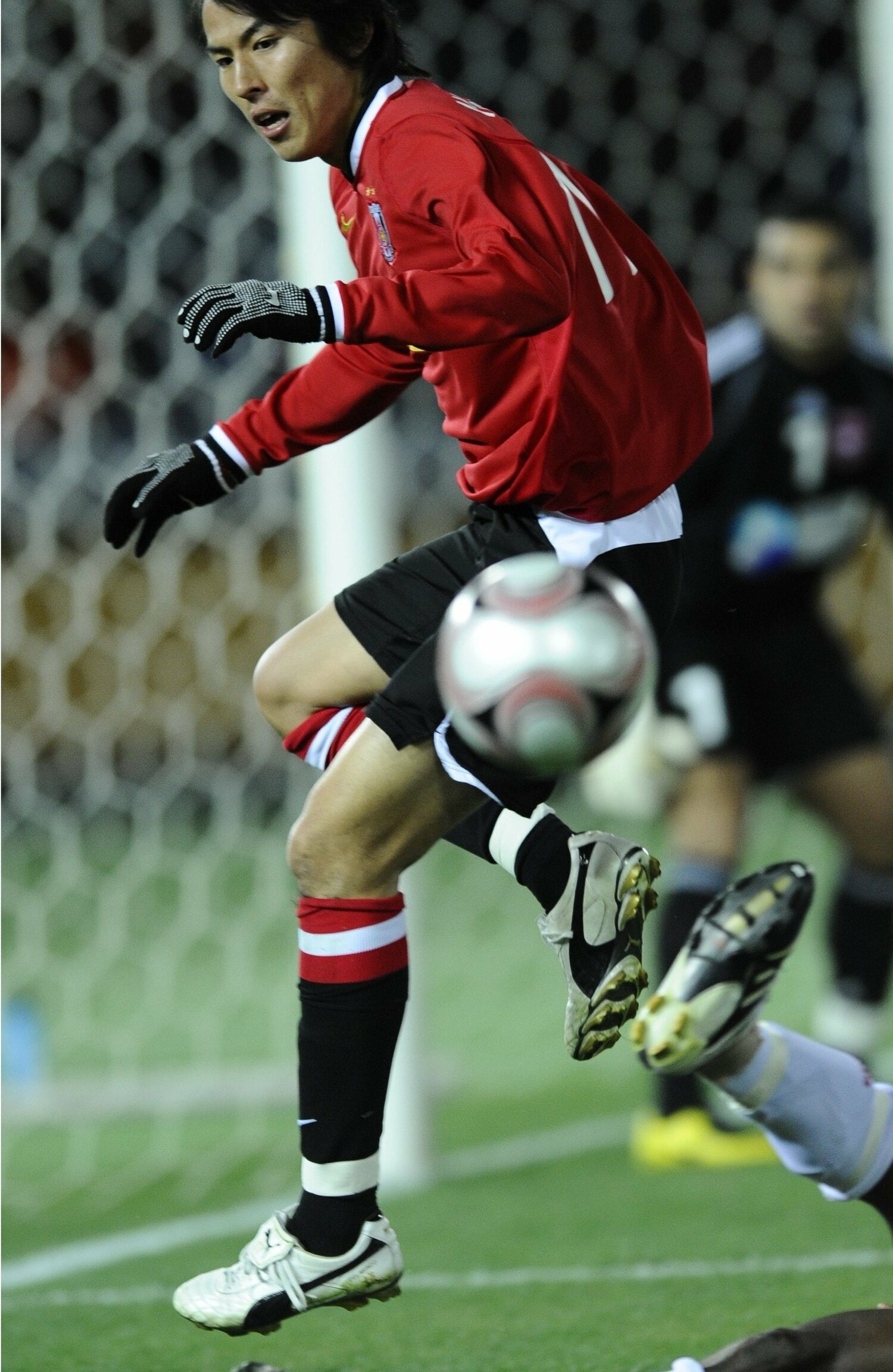 07年クラブW杯3位決定戦での長谷部。これが自身にとって浦和でのラストゲームとなった　©Takuya Sugiyama