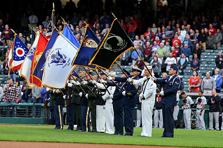 球場に自衛隊を呼ぶことはできるか。メジャーと軍隊の関係から考える。＜Number Web＞ photograph by Getty Images