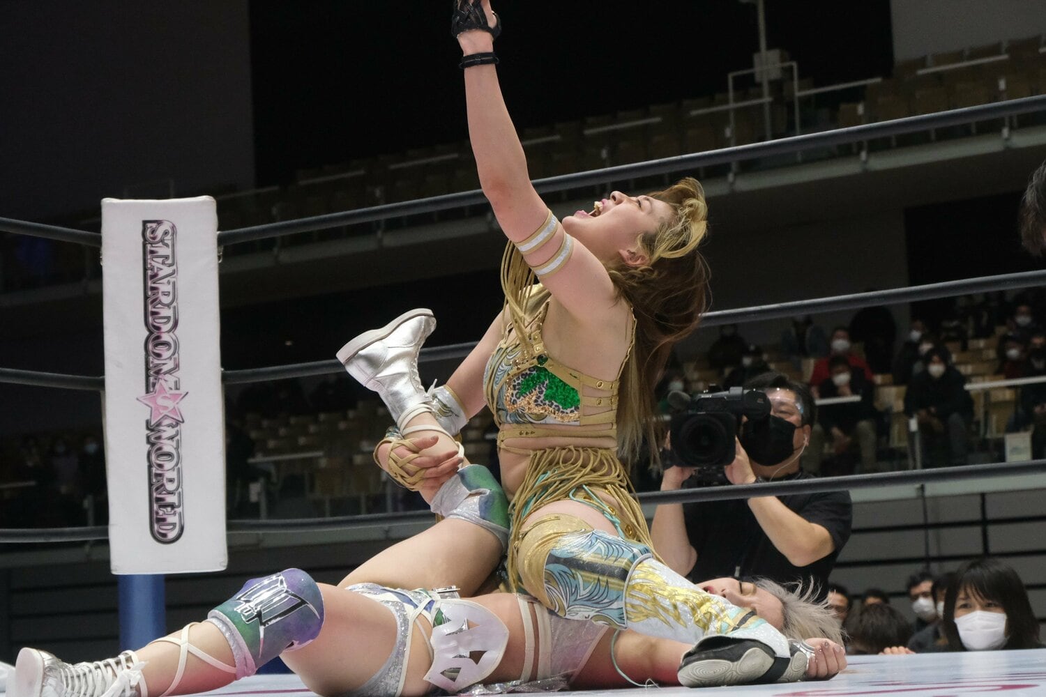 タイトル戦3試合連続での“不死鳥の舞”となった