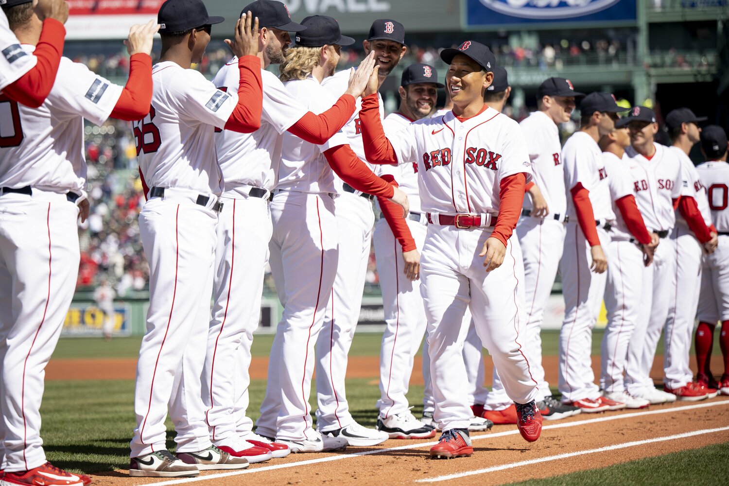 開幕戦で2安打を放った吉田正尚　©︎Getty Images