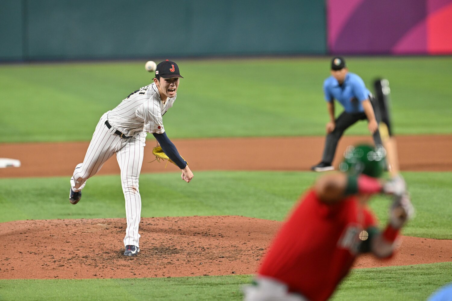 メキシコ戦で力投する佐々木朗希　©Naoya Sanuki