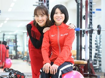 百田夏菜子(ももクロ)×鈴木亜由子(マラソン)「アイドルとアスリートに通じるもの」<Number Web> photograph by Hirofumi Kamaya