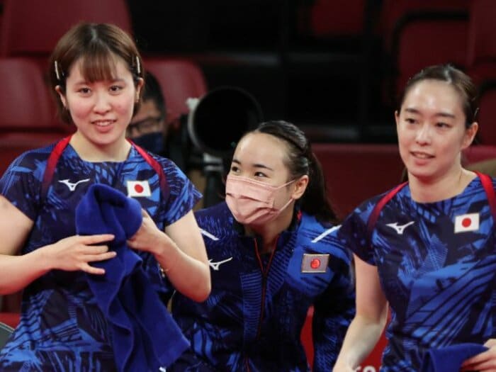 石川（28）、平野（21）、伊藤（20）の“個性爆発女子トリオ”はなぜチームワーク抜群なのか？〈普段はバラバラ→団体戦で“和気あいあい”銀メダル〉＜Number Web＞ photograph by Shinya Mano/JMPA