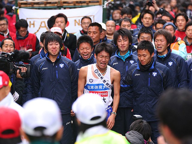 平成25年第89回大会優勝] 日本体育大学 「胸に刻まれた1年前の