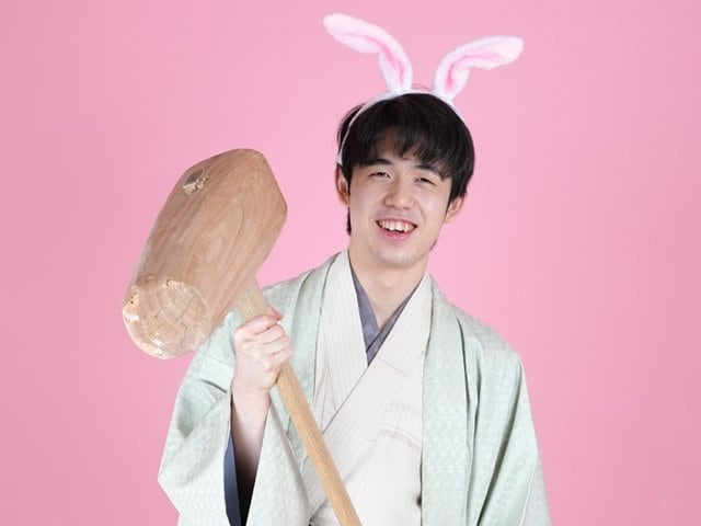 藤井聡太“ウサ耳笑顔ショット”のスポニチカメラマンが明かす撮影秘話