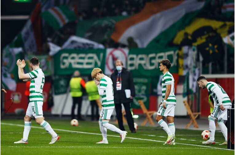 古橋亨梧のスパイクに「日の丸とKyogo」 セルティックでの絶好調ぶりを撮って体感した“スピードと日本代表での期待”(8)