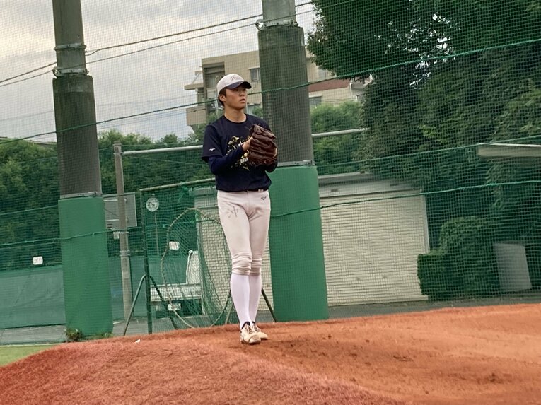 投球練習中の沖政宗（立教大2年）　©Number Web