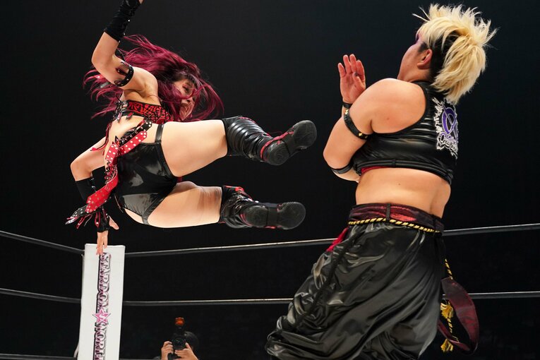 「まあ、元が格好いいので（笑）」赤いベルトが似合う女王・林下詩美が“ビッグダディ越え”宣言「もう父親の存在は気にならない」(17)