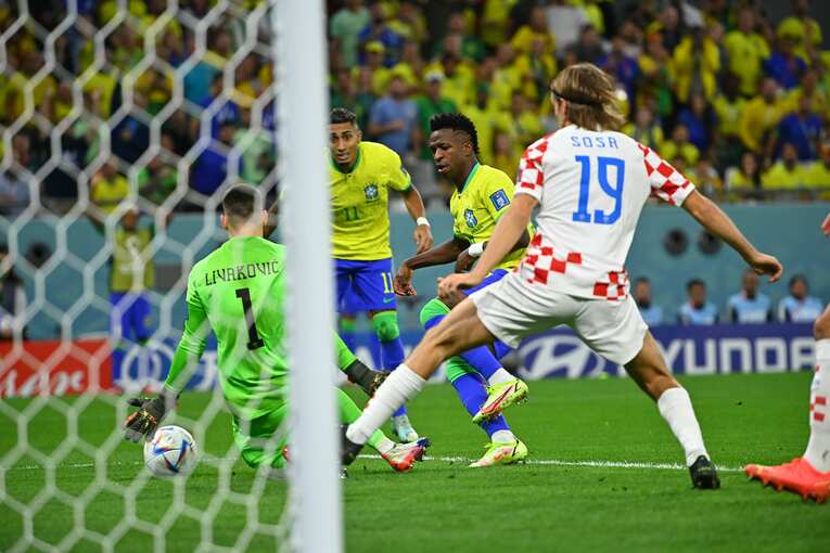 リバコビッチの好セーブになかなかゴールをこじ開けられなかった　©Takuya Kaneko/JMPA