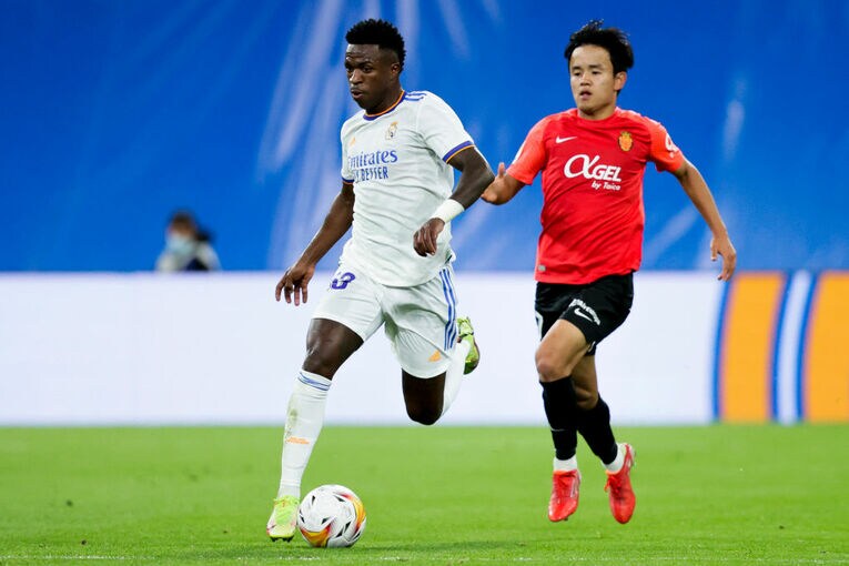 21－22シーズンのビニシウスと久保建英　©Getty Images