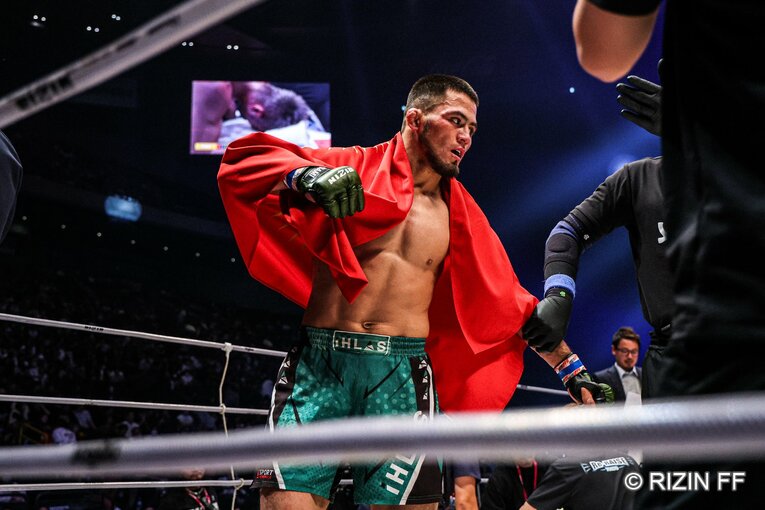 ラジャブアリ・シェイドゥラエフvs.久保優太　©RIZIN FF