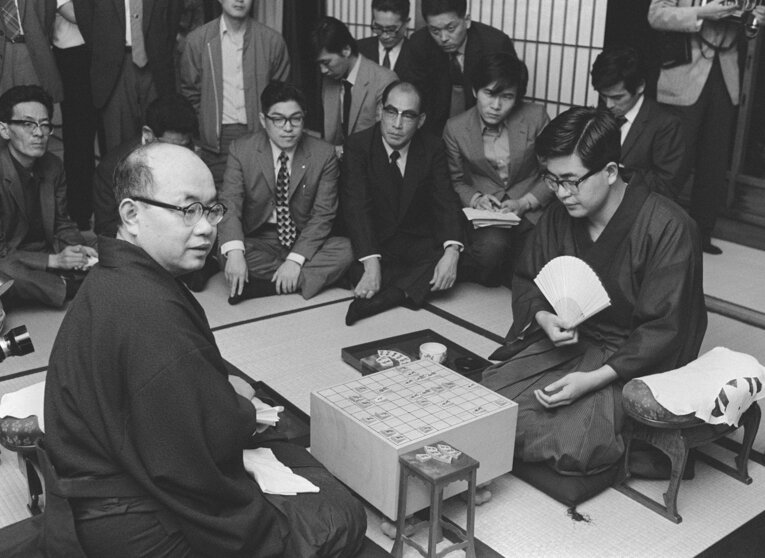 中原誠新名人が誕生した1972年の名人戦（大山康晴ー中原誠）第7局　©JIJI PRESS