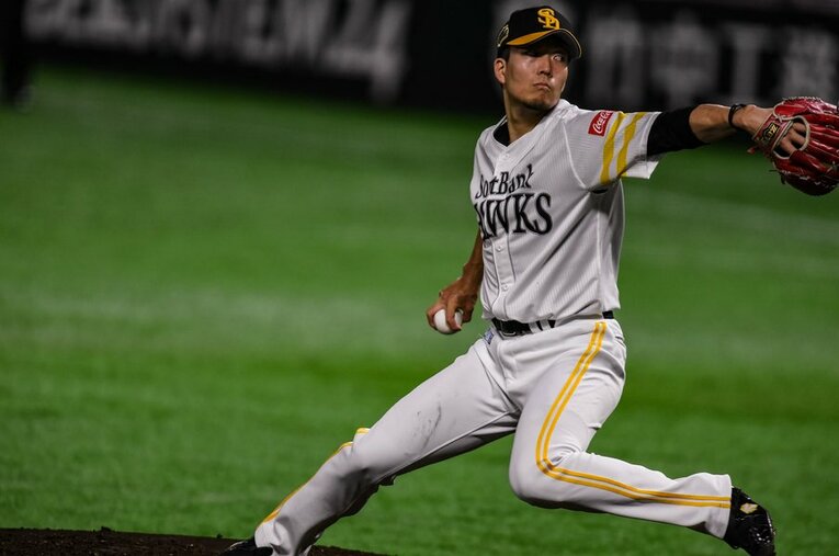 巧みな投球術と鋭い変化球を武器にのし上がってきた千賀　©Nanae Suzuki