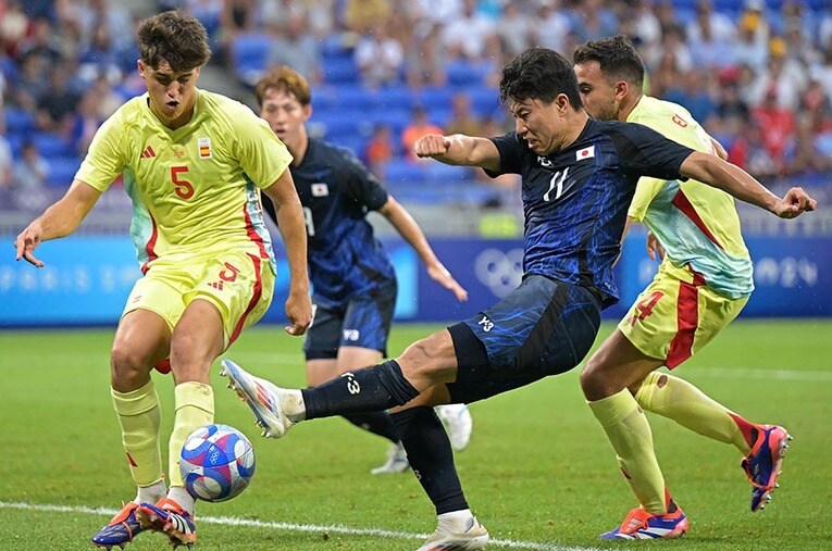 パリ五輪男子サッカー、スペインvs日本。個の力について語ったトルシエが、銅メダルのモロッコから見出した日本との共通点とは ／ photograph by Takuya Nakachi/JMPA