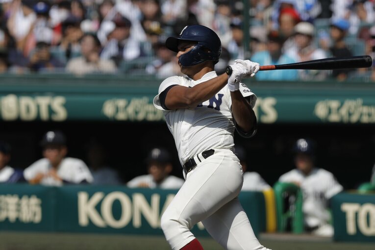 【2024年夏の甲子園】夏の甲子園1回戦の興南戦、代打でヒットを放ったラマル　 ©Shigeki Yamamoto