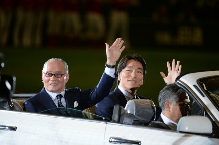 2013年5月、国民栄誉賞授与式で。隣は松井秀喜氏 ©Naoya Sanuki