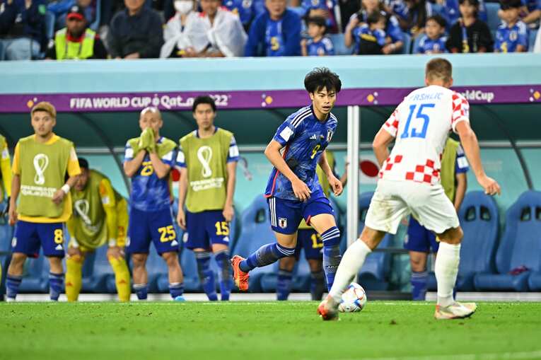 三笘薫とパシャリッチのマッチアップ　©Takuya Kaneko/JMPA