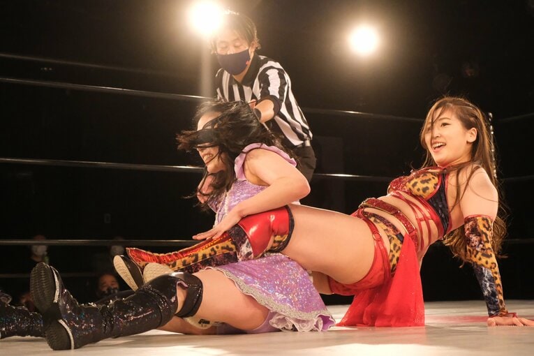 旧体制でタッグチャンピオンだった青野未来はエース格としてアクトレスリングを引っ張る存在に