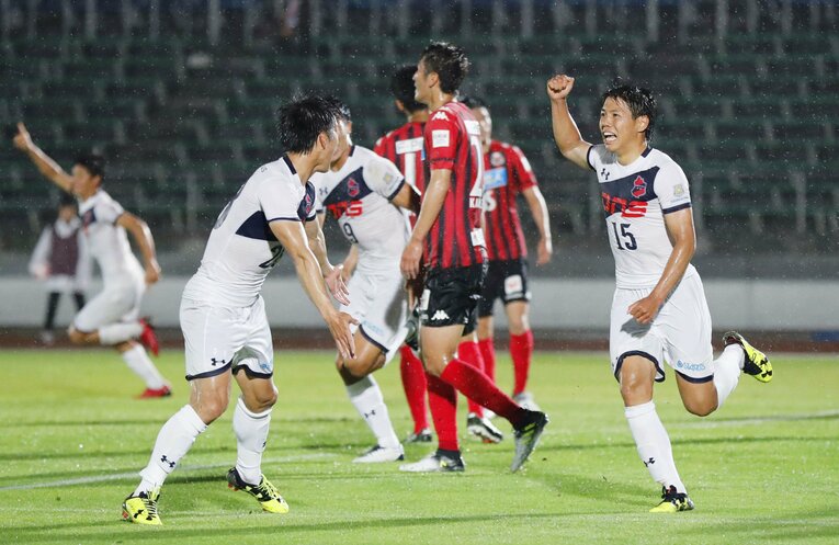 天皇杯で札幌に勝利し、いわきFCの名は一躍有名に　©Kyodo News