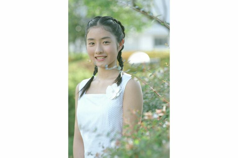 16歳の石原さとみ ／ photograph by BUNGEISHUNJU