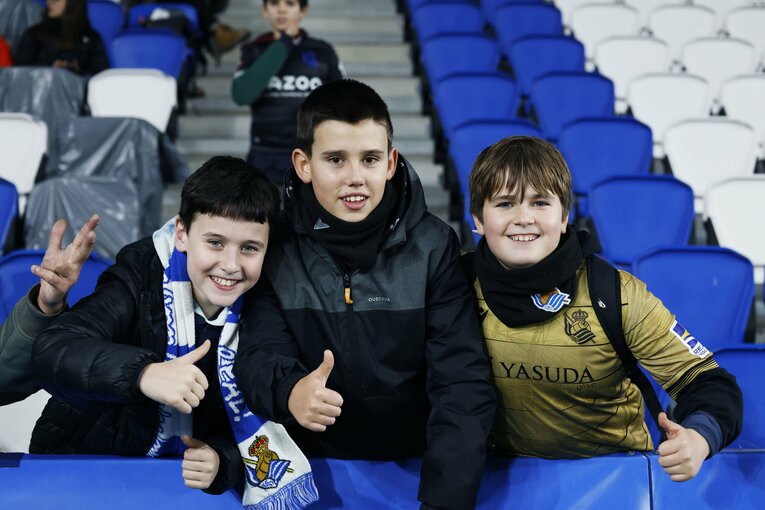 「クボ！リズムが好きだよ」少年の熱弁後、“美しく柔らかな”アシスト…久保建英とソシエダの幸せな関係「久保が推す“同い年の有望株”とも」(4)