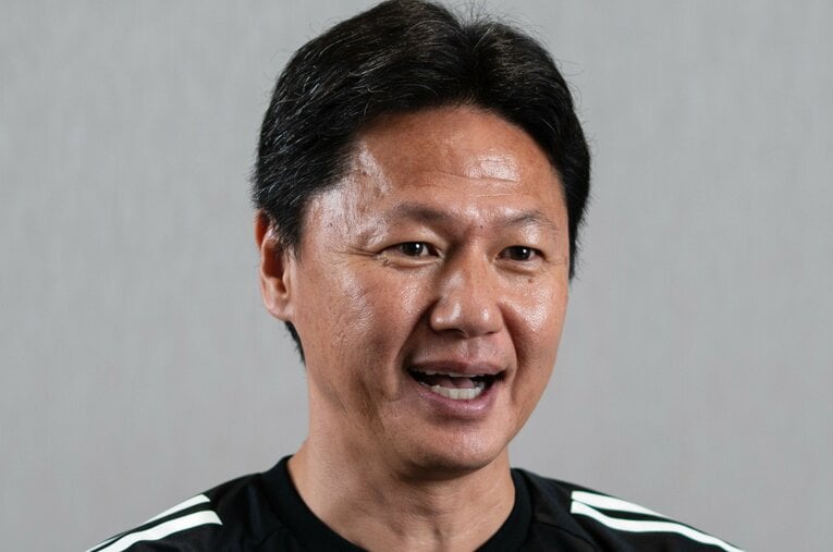 アジア大会に向けて、U-21日本代表の大岩剛監督がNumberWebの単独インタビューに応じてくれた ／ photograph by Tadashi Hosoda