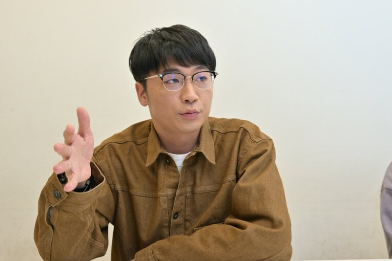 M-1決勝のスタジオに入る直前、映画版ドラえもんの主題歌『世界はグー・チョキ・パー』を聴いていたという新山