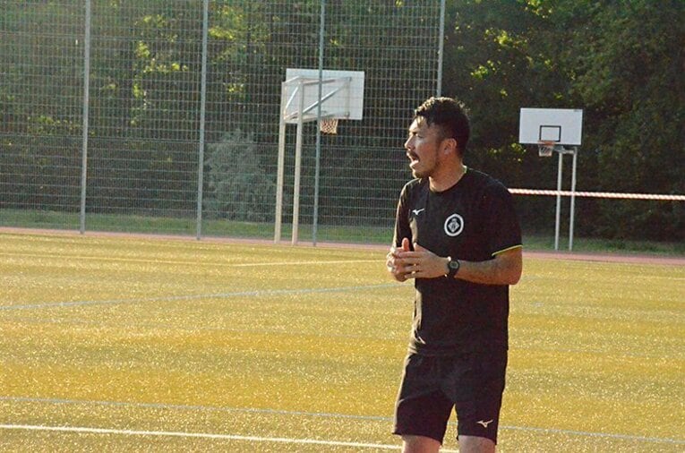 日本人設立の独クラブが5年連続昇格。岡崎慎司と滝川二先輩の下剋上物語。(3)