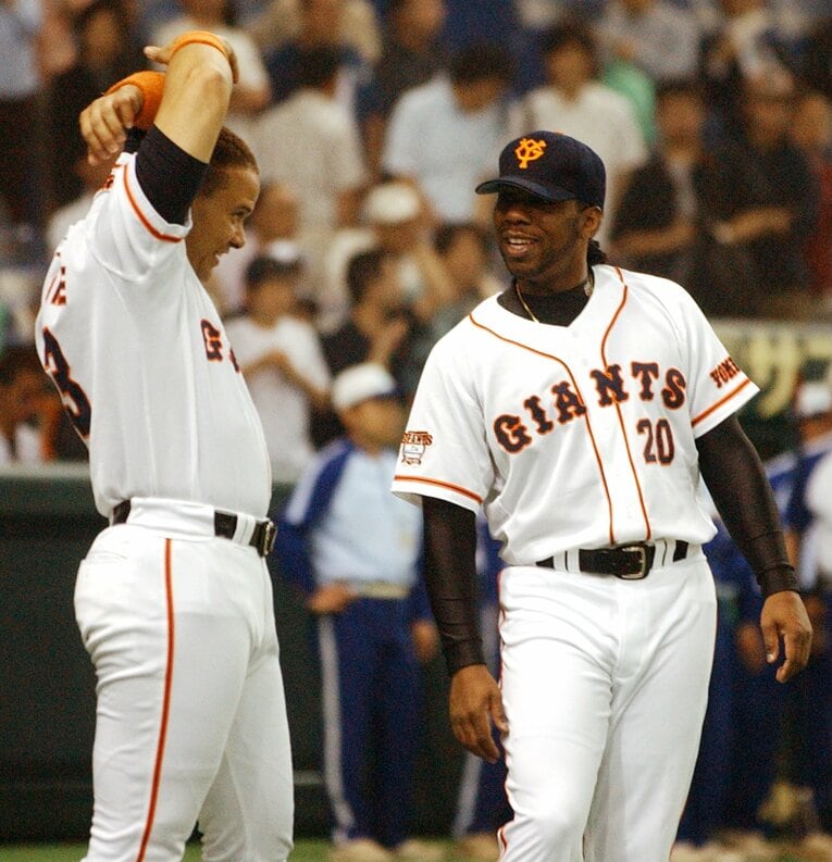 2004年の“史上最強打線”。中核を担った三番タフィ・ローズ（右）と六番ロベルト・ペタジーニ　©JIJI PRESS