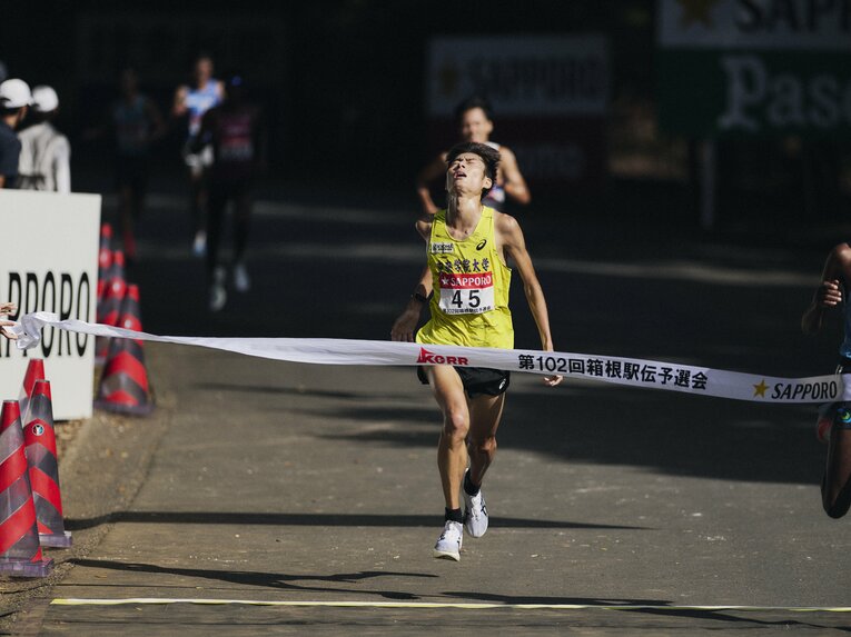 日本人トップとなる7位でゴールした中央学院大主将の近田陽路（２／５）　©Yuki Suenaga