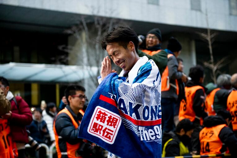 チームメイトにこのポーズ　©Yuki Suenaga