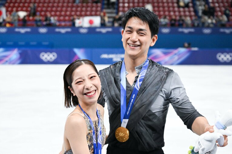 ミラノ・コルティナ五輪で金メダルを獲得したりくりゅうペア。「かつての強国」ロシアメディアも脱帽したその強さとは…？ ／ photograph by Asami Enomoto/JMPA