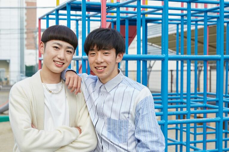 競馬学校35期の同期である団野大成（右）と斎藤新（左） ／ photograph by Yoichi Nagano