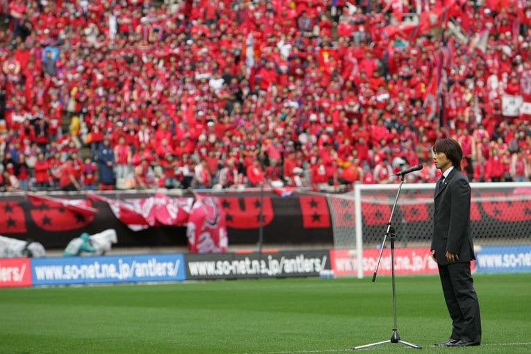 引退のセレモニーではサポーターに感謝を伝えた　©︎J.LAEGUE