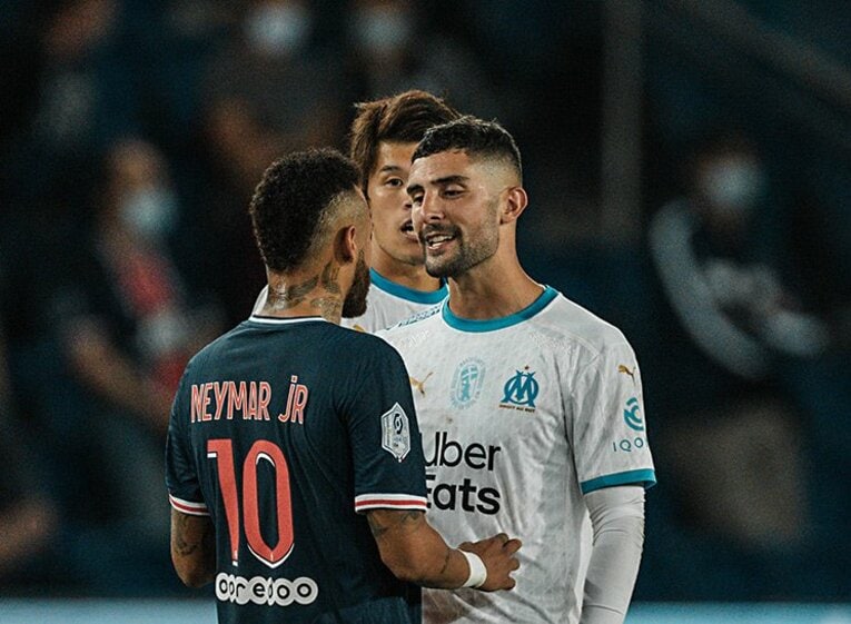 ネイマール侮辱疑惑も…酒井宏樹のクールな対応に、ブラジル人記者が驚嘆した理由(2)