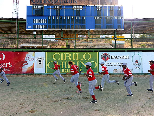 <現地探訪> キュラソー野球の謎。 ~バレンティン、A・ジョーンズを生んだ人口15万人の島~ プロ野球 Number Web ナンバー