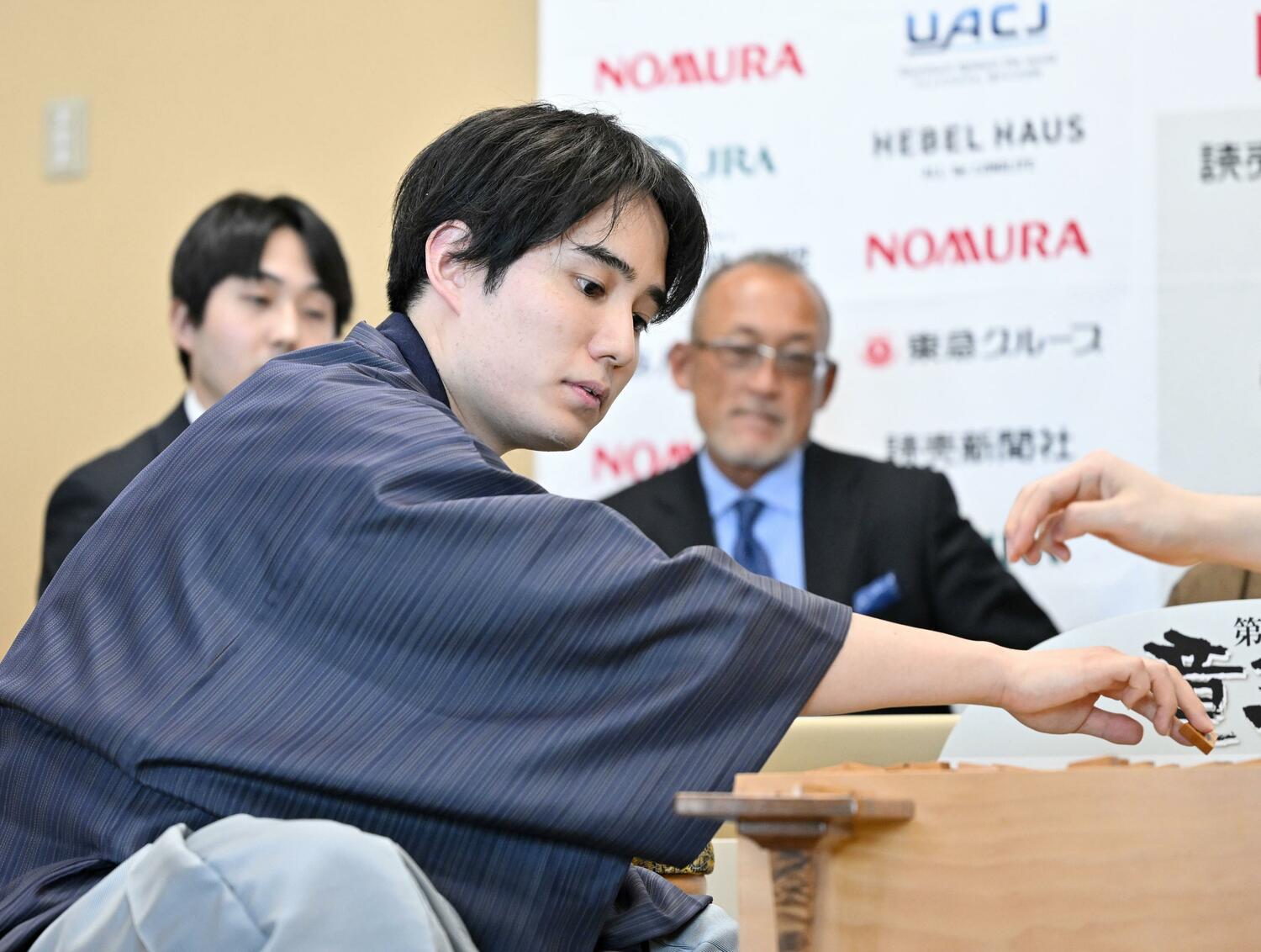 竜王戦でタイトル初挑戦となった佐々木勇気八段　©Kyodo News