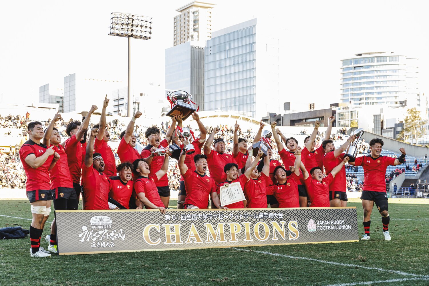 大学選手権の決勝で早大を破り4連覇を達成した帝京大　©Kiichi Matsumoto