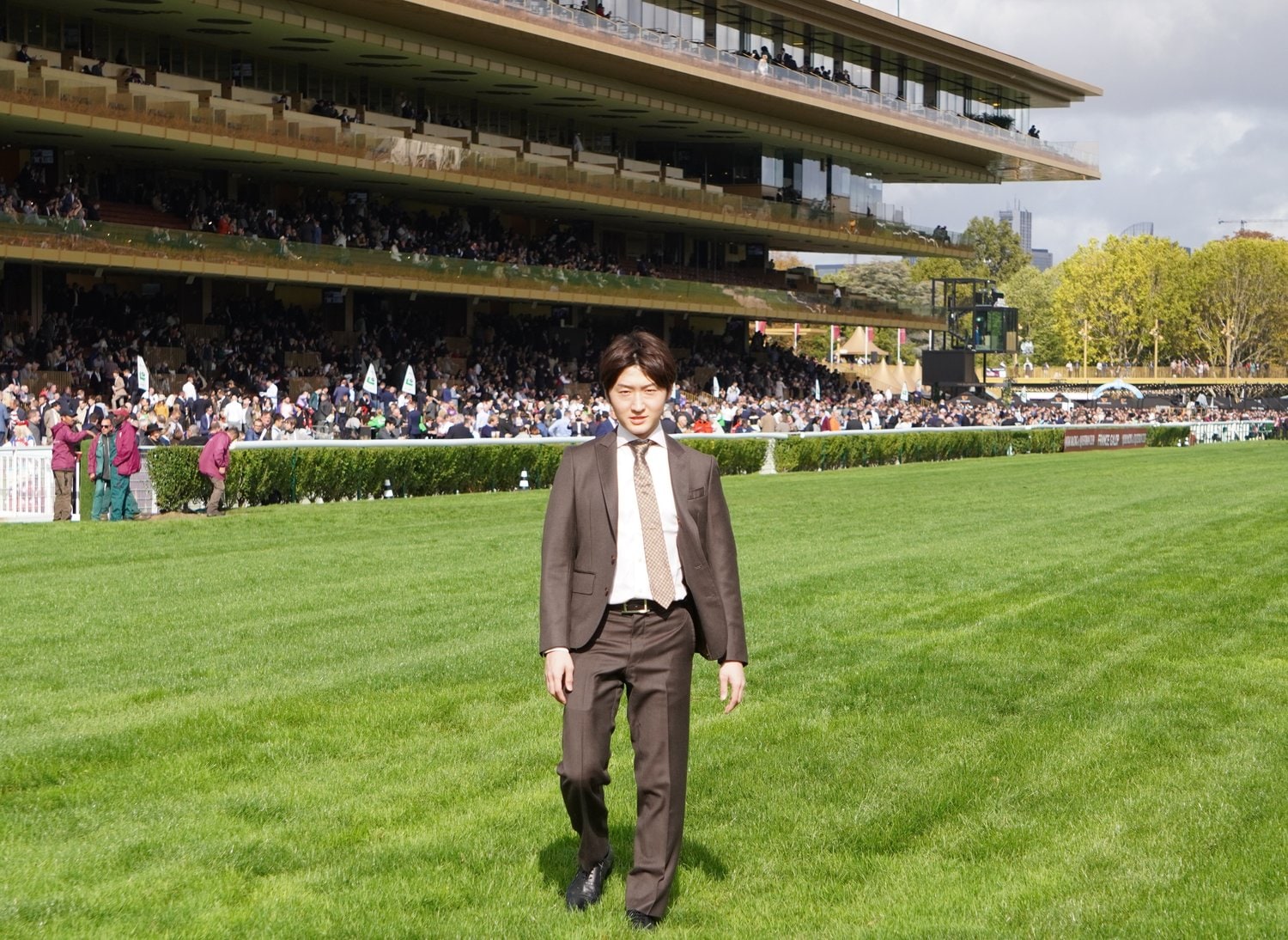 凱旋門賞の舞台・パリロンシャン競馬場にて©Satoshi Hiramatsu