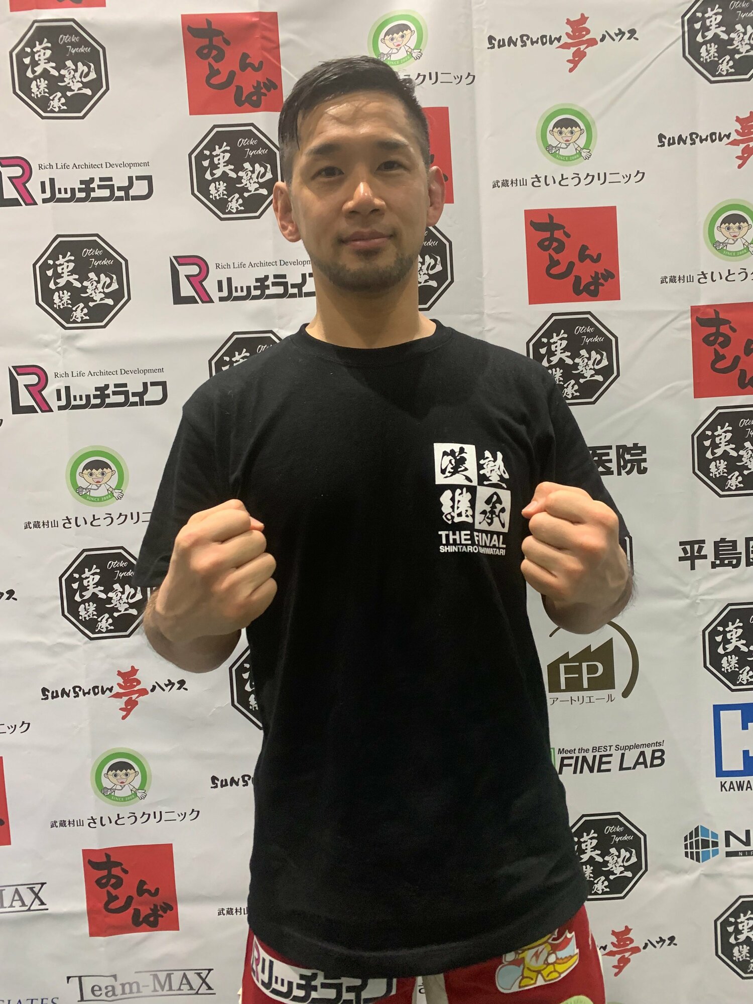 最後のリングを降り、インタビュースペースで大会を振り返った石渡 ©Norihiro Hashimoto