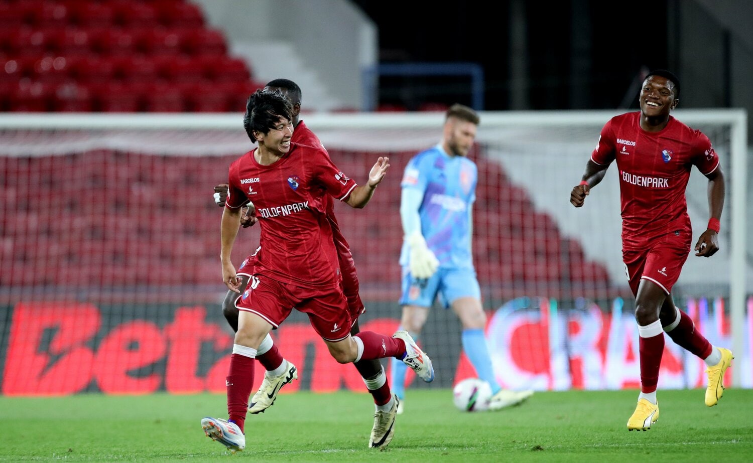 ジル・ヴィセンテで5ゴール2アシストと結果を残すMF藤本寛也。チームメイトからの信頼も厚い　©Getty Images