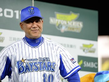 ラミレス監督はなぜ不振の桑原を使い続けたのか。ホークスとの激闘の舞台裏を明かす。【SMBC日本シリーズ】<Number Web> photograph by Naoya Sanuki
