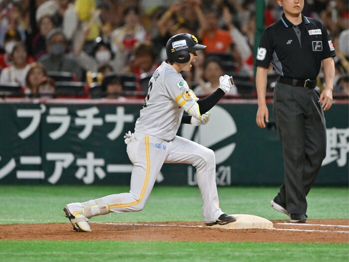 CS最終戦で決勝打「スーパーサブ“以上”の脇役」愛される男・ソフトバンク川瀬晃スタメン起用の真相…小久保裕紀監督「最後は、俺が決める」＜Number Web＞ photograph by Hideki Sugiyama