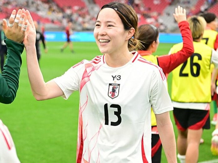 「IDP…これからなんです」なでしこDF北川ひかるが“長谷川唯とハグ”優勝後に証言「ひらがなで記された“ようこそ”」ニールセン新体制が面白い＜Number Web＞ photograph by JFA/AFLO