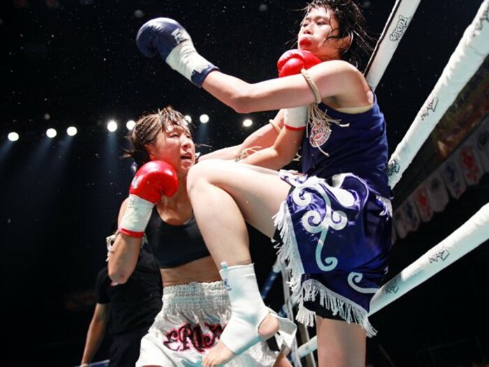 女子高生キックボクサー神村エリカが抱く決意。~11月14日、世界二冠はなるか?~<Number Web> photograph by Yoshiyuki Mizuno