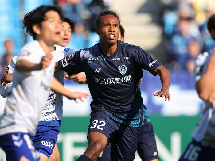 「最高時速は36km」でU-21日本代表に初選出…「兄は“日本最速男”」サニブラウン・ハナンって何者？ 元日本代表MFが「もうひとりのお兄ちゃん」＜Number Web＞ photograph by J.LEAGUE