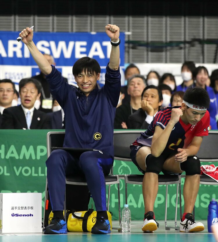 中学で198cm「こんな伸びるんや」石川祐希、高橋藍の恩師も驚く“207cmのミドルブロッカー”の成長記録〈春高バレー注目の18歳〉（2／4） -  バレーボール日本代表 - Number Web - ナンバー