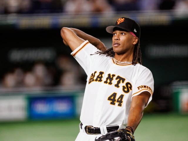 読売ジャイアンツ アダム・ウォーカー ユニフォーム レア 読売ジャイアンツ アダム・ウォーカー レプリカユニフォーム 2022