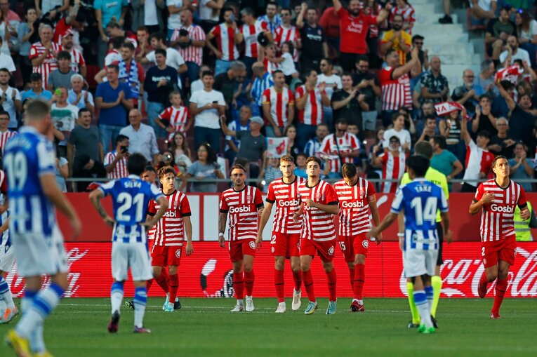 久保建英、ソシエダ同僚に「次は頼むよ」とウインク… カメラマンが収めた“1ゴール1アシスト＋余裕・信頼度アップの決定的瞬間”(15)